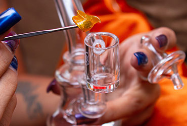 What is dabbing & how do you smoke dabs